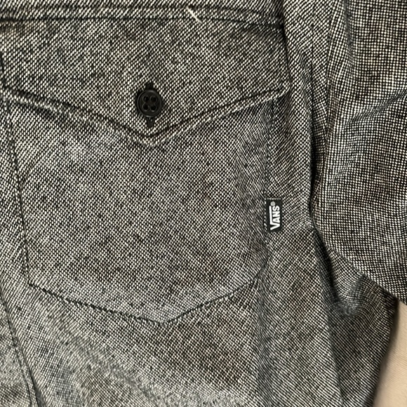 Vans button down shirt, size medium, branding behind collar and on front pocket - Picture 2 of 4